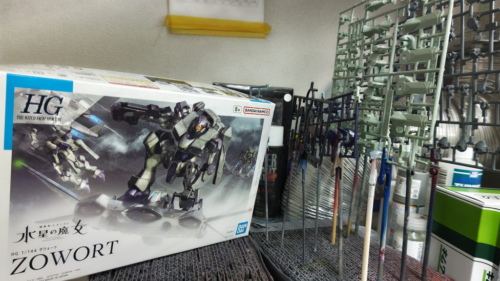 ランナーに持ち手をつけてお手軽塗装です！ 