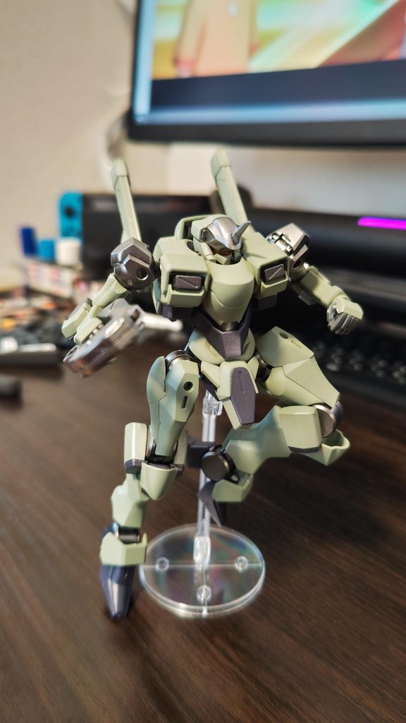 奥のモニターで流れてるビルドファイターズ最終回はつっこまないで！（笑）※このあと泣きました！