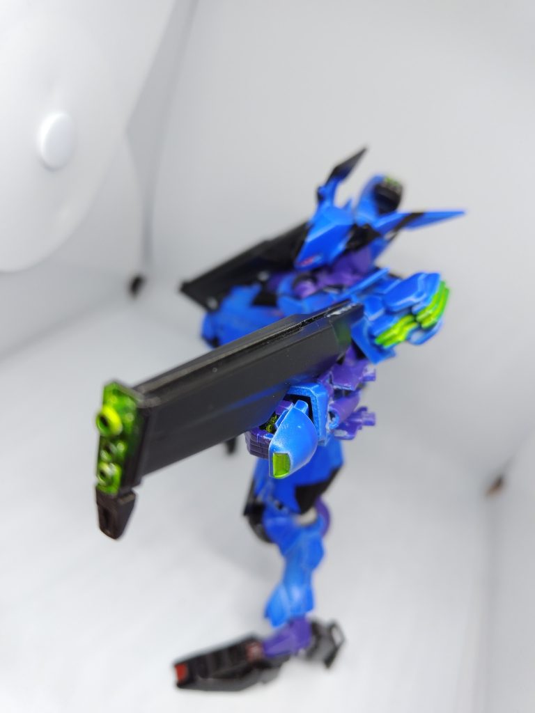 主兵装のビームショットガンです。アームキャノンは速攻弾切れするのでこいつが相棒です。一応やべぇ時用に腕にビームサーベルは仕込んであります。