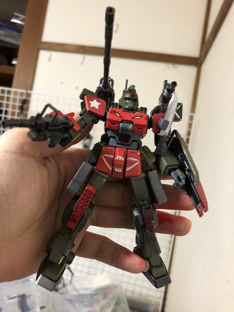 胸の目は鉄華団の水転写デカール口は戦闘機のF2EJから流用 