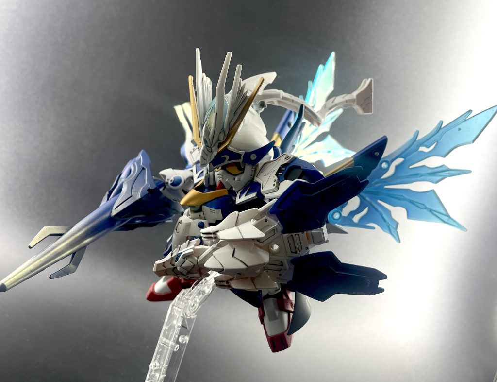 パワーが上がり、光の翼が出現します。アサルトバスターとイメージが変わるよう意識しました。