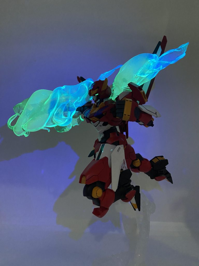 「やめなー...砕ッ!!」   エフェクトを初めて自作しました。透明プラ板0.3mmを熱して加工し、蛍光色で塗装しました。