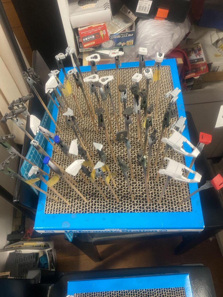 丁寧にゲート処理して全パーツ塗装。