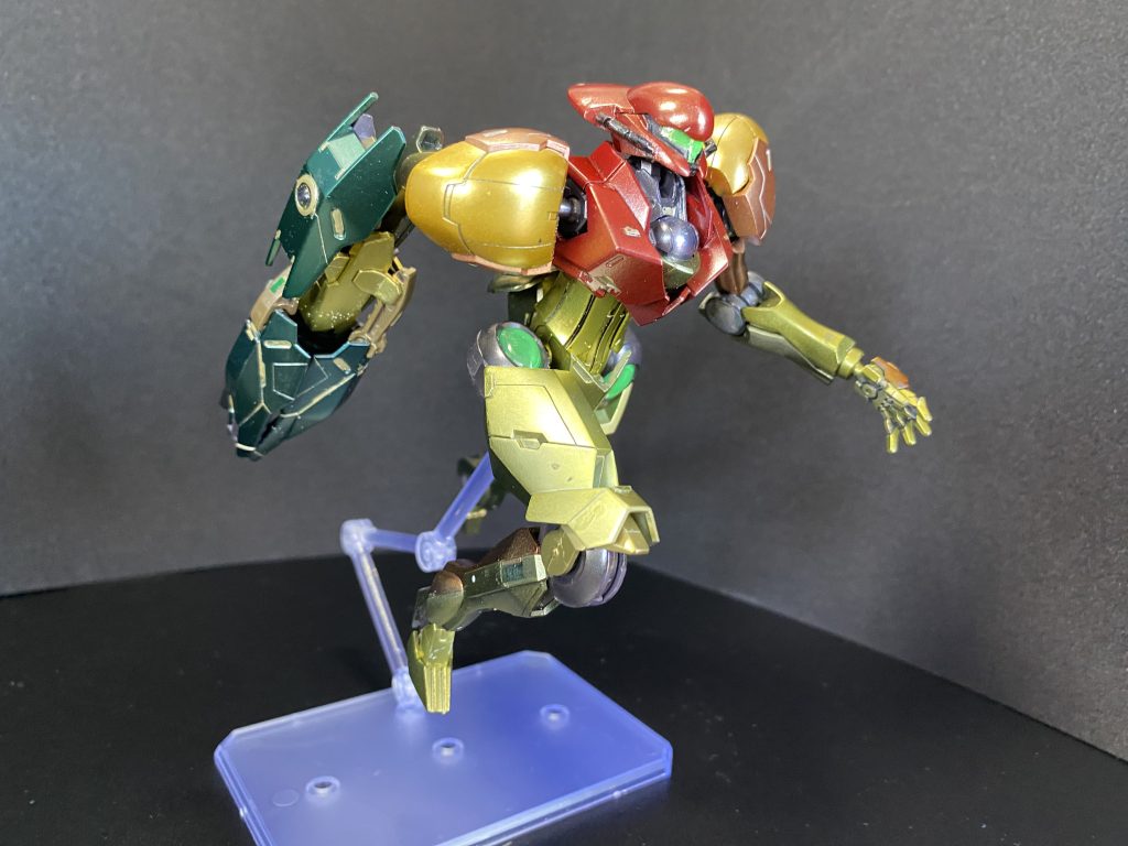 タタタタタタタタ(デンッデデデッデンッデデデ♪)