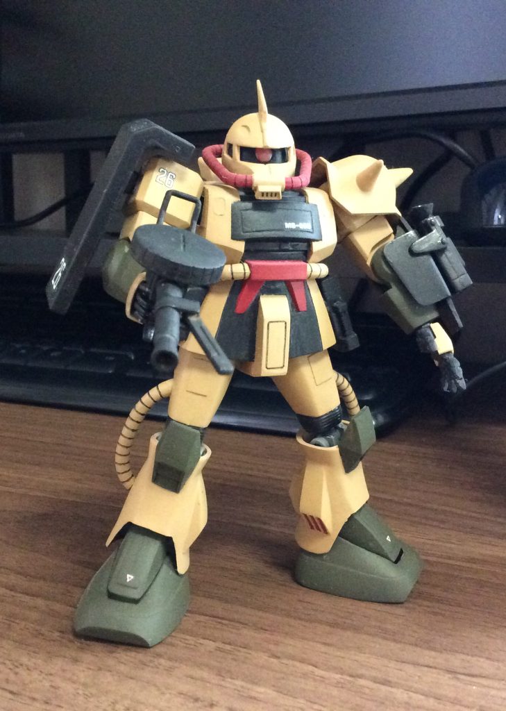 改修箇所①頭部：モノアイをHアイズ化、モノアイレールの支柱をプラ板で新造胸部：幅詰め肩関節：ボールジョイント化