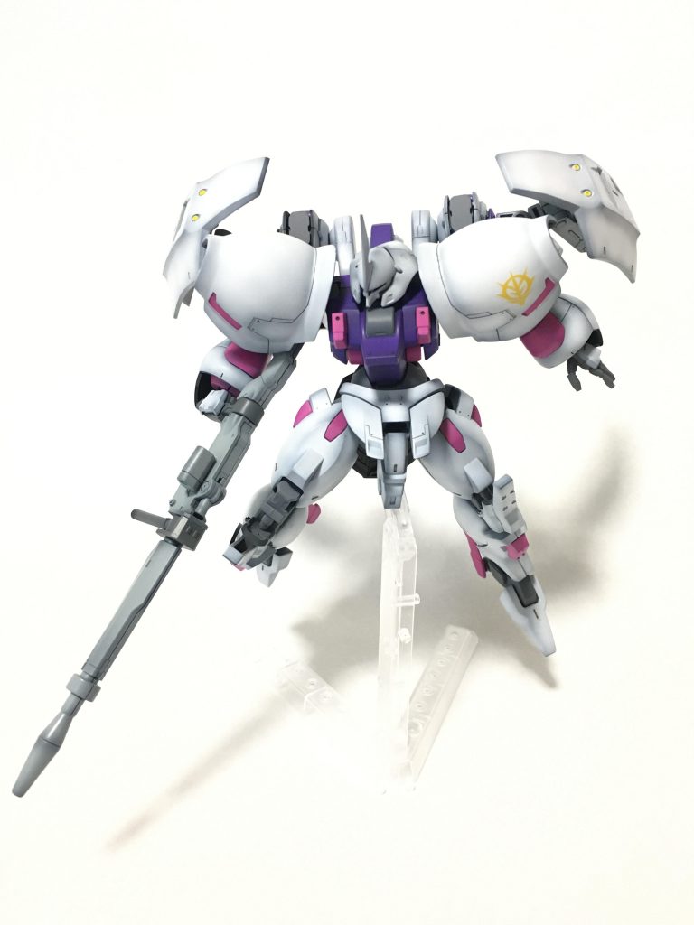 バックパックはミラソウル社製フライトユニット＋ボールデンアームアームズ＋ダリルバルデのアンビカーです。武装はデミトレーナー用のロングライフルです。水星キット成分多めになってます。