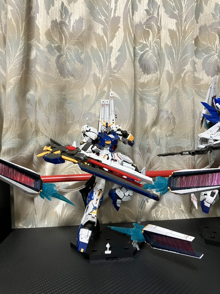 ファンネル装備したら次は飛ばしたい!!と思い色んな模型店やネットを探しましたそして遂に手に入れ念願の飛ばす事に成功しました笑もうこの時は制作して4ヶ月後の話ですね