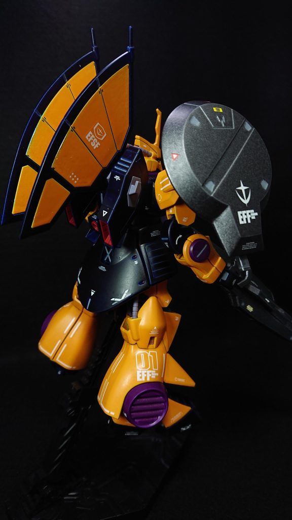 使用した塗料タミヤカラースプレー・ジャーマングレイ・シルバーリーフ・ラベンダー・ガンメタル・ダークブルー・ブリリアントオレンジガンダムカラースプレー・MSパープル