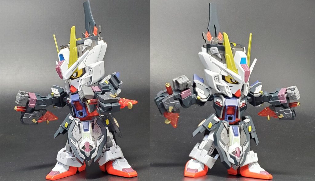 「猫丸」ガンモード袖に内蔵された仕込み武器。護身用の武器であり攻撃範囲や破壊力は高くないが、近接戦闘においてはその威力は侮れない。