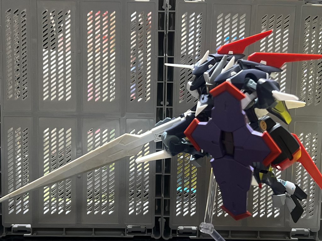 嫁さんのエクシアのGNショートソード、買ったばかりのペギルペンデのシールド、1/100エールストライカー。失った物も大きかったですがここまで、出来れば本望です。