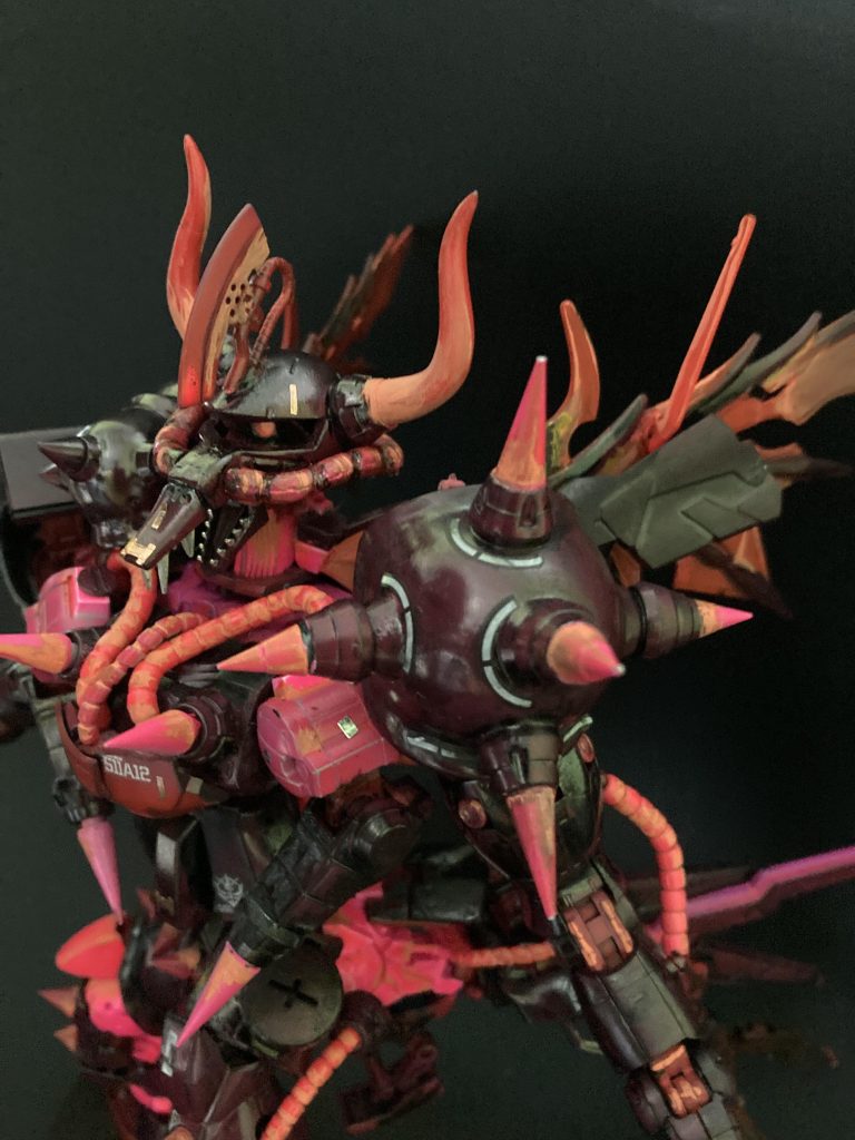 漫画ワンピースの世界観が大好きで、シャア大佐の悪魔の実の能力が覚醒した脳内妄想で製作しました!