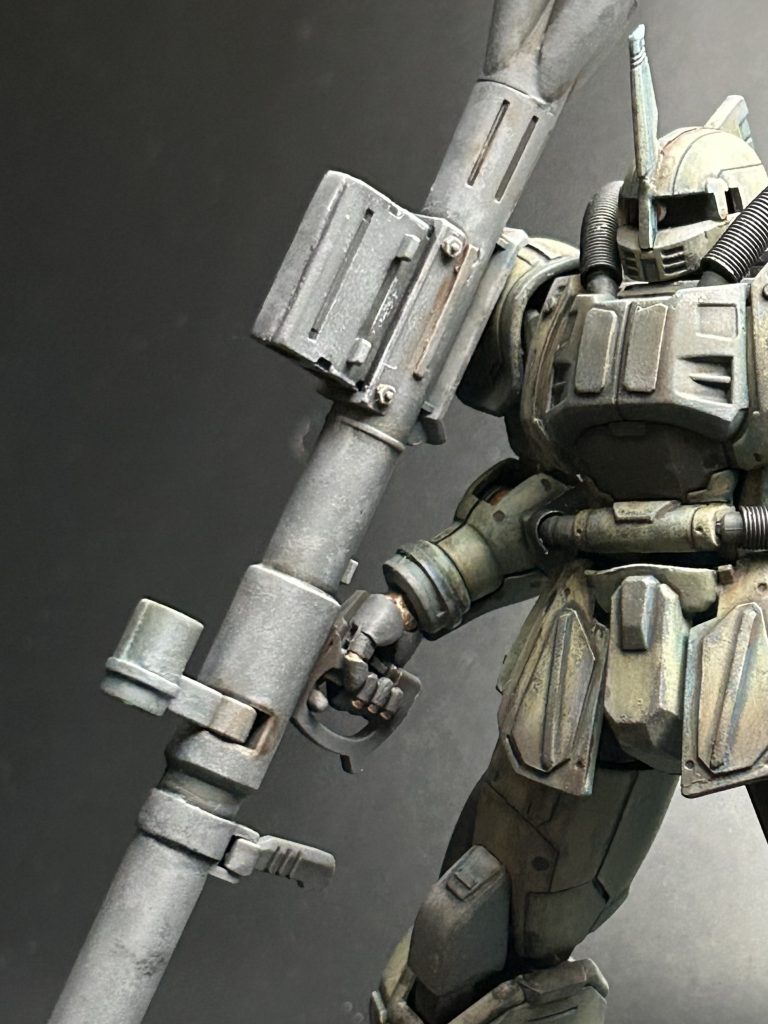 バズーカもグレー系各種をスポンジチッピングで退色表現しました。