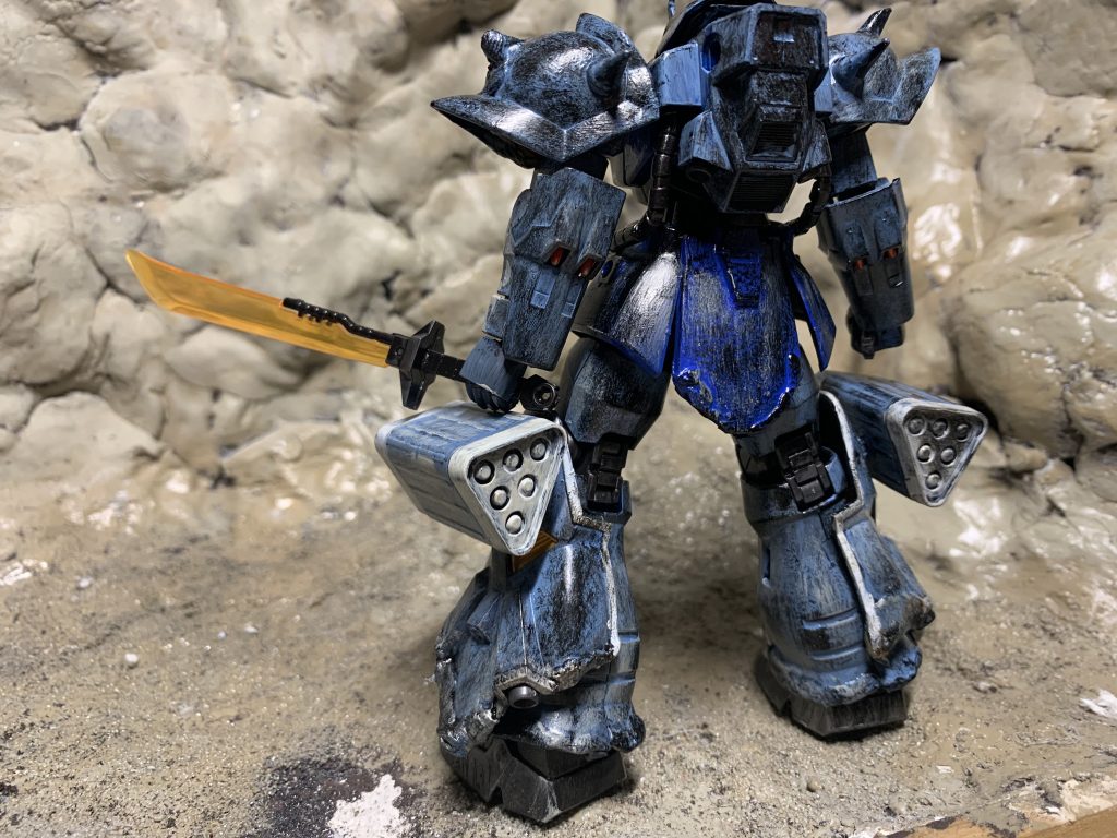 足の装甲の破れとかいいでしょ