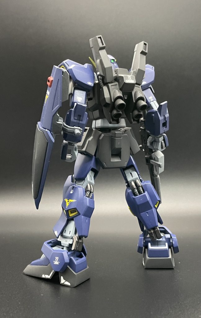 このままだとお目当てのキットを購入出来ても、期限内に作れる自信が無い.. そもそも頭の中にあるぼんやりとした完成イメージも、実際にキットを触ってみた時にいろいろと修正しなければならないだろうし、、 模型に集中したいのに仕事の事もいろいろと気になってモチベーションも上がらない。。 っつーか、いまだに水星の魔女のキットを見かけんっ!私の買う努力が足りてないとでも言いたいのかっ! このままだと、このままだと、、このままだと、、、 ぁぁあああああっ!!!!