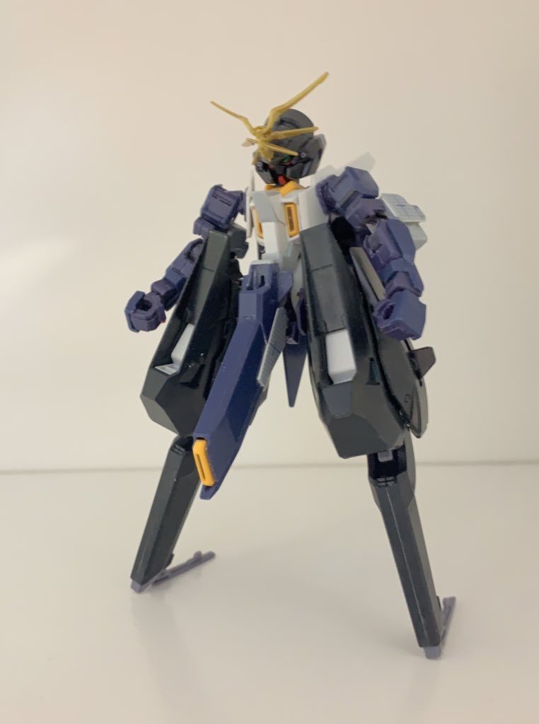 塗装前全身像改造箇所が分かると思います。色々なキットのジャンクを用いているため、カラフルな感じになっています。