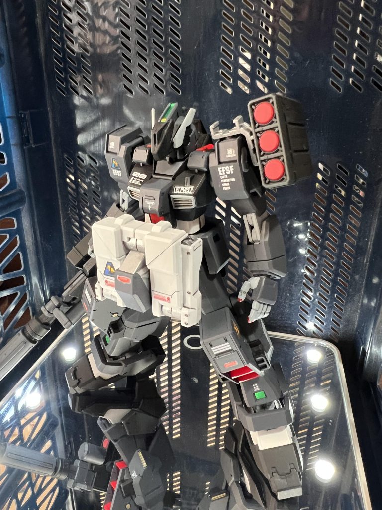 カラーはガンシップグレー、あとはジャンクパーツの寄せ集め。