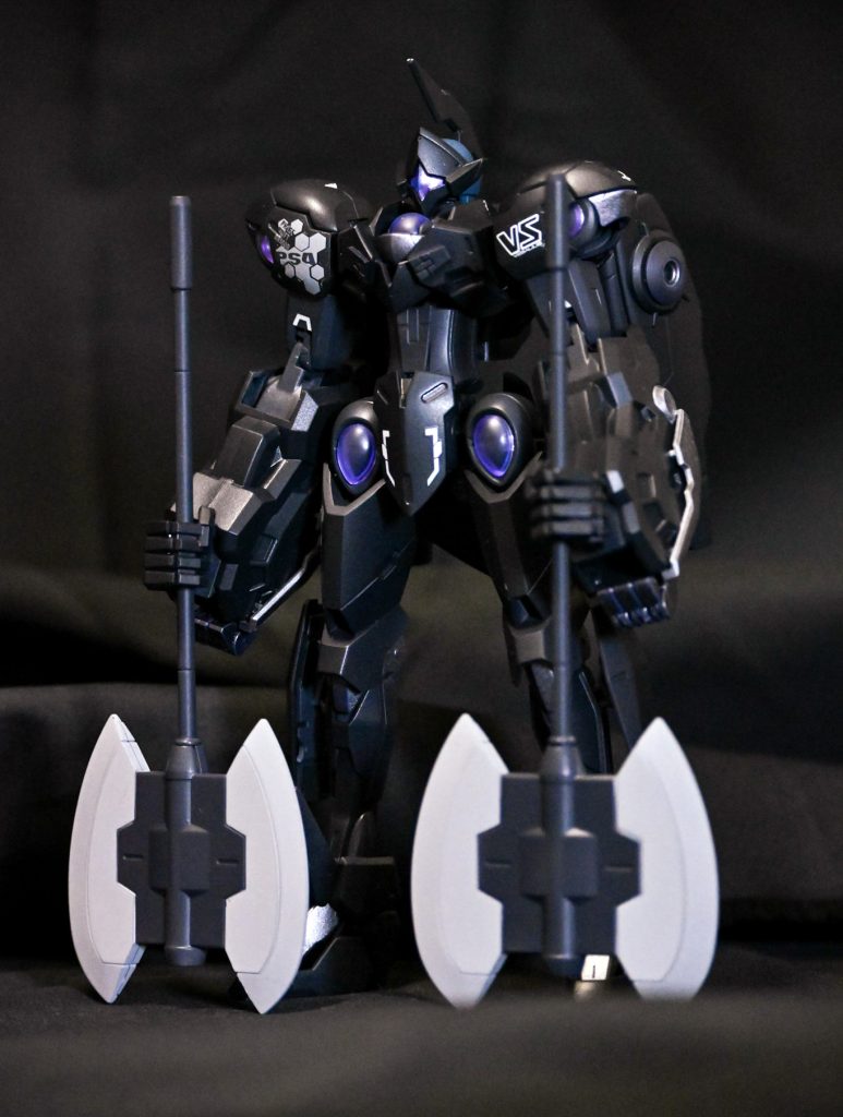 ■巨大腕と大斧太い腕に大型の武器。ディランザ一般機を見た時にこの武器は絶対持たせたいと思ってました。大斧だけが唯一の武器。後は素手でなんとかする漢気ある機体。【武闘派教官の一言】いい！すごくいい！！大型武器こそ私が求める武器のあるべき姿よ。しかもそれを二つも持つとは！まさしくゴリラ！もう既にゴリラ！！ゴリラよりゴリラ！！！ーーー