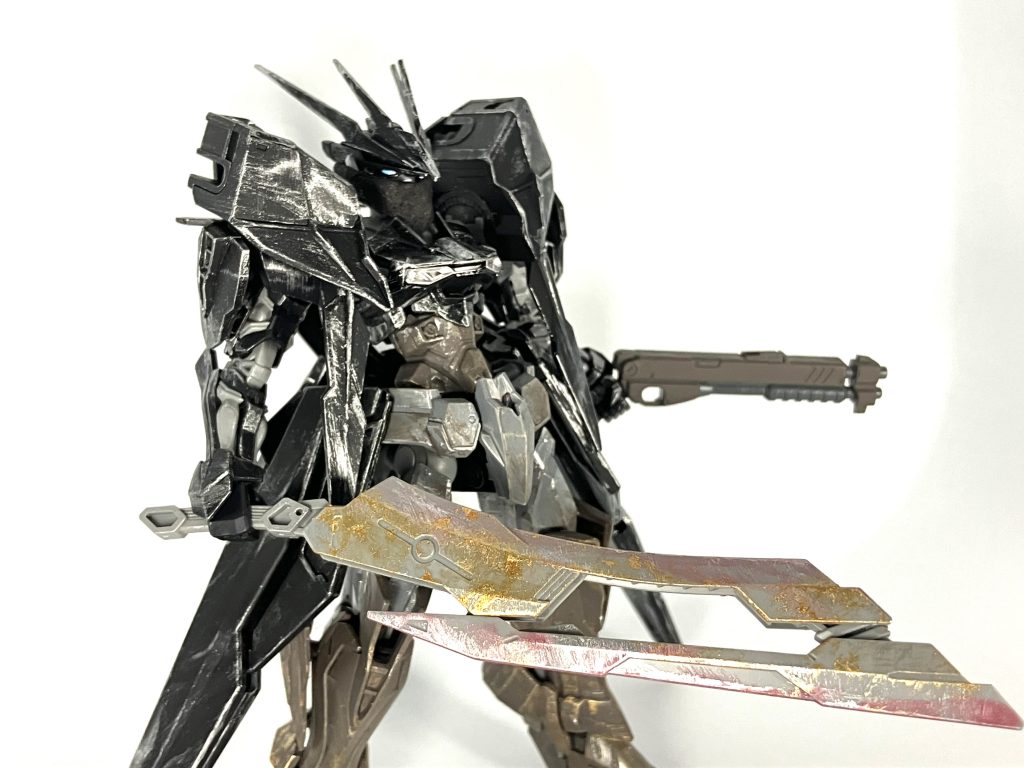 ロードアストレイのビジュアルや武器見た瞬間にBloodborneしか思い浮かばず、作ってみました。世界観に合うようとにかく汚しました。顔をよく見ると獣の病対策のマスクもしています(実はティッシュ製)。