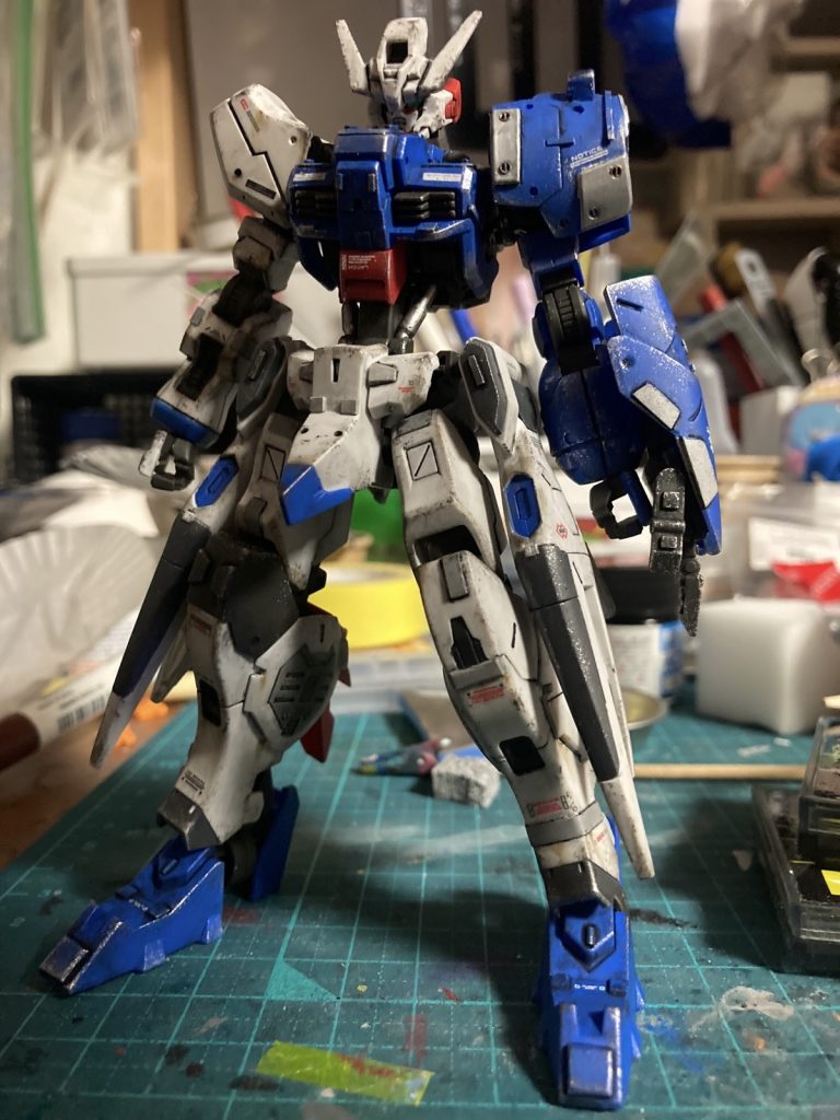 チッピングとウェザリングマスター＆カラーで汚したところ。この後、パステルでも汚します。