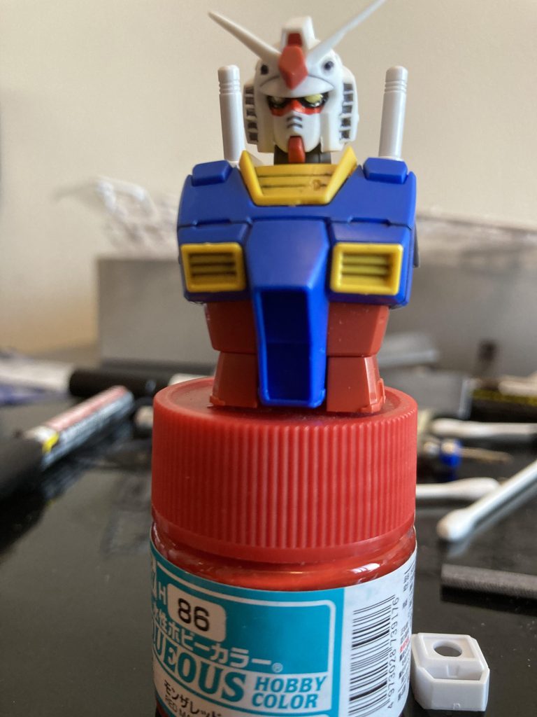 この状態で2日間放置してました……オリジンの頭部からG30thの頭部に載せ替えたのもこの時です。