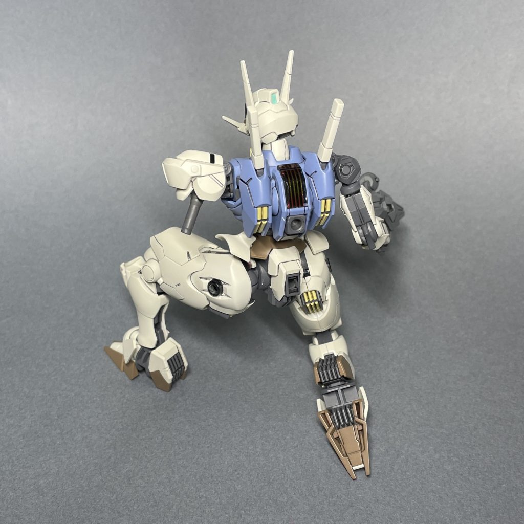 塗装途中（ダメージ状態）うしろ　パーツを外して劇中に似せたポーズをさせましたが、今回はダメージ状態の再現はしません。