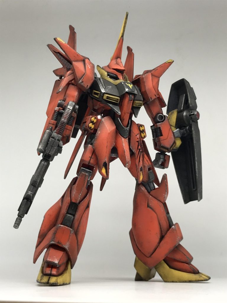デカールを所持してなかった頃に作製したガンプラ復帰間もない頃の初期作品…😨私…ガンプラ復帰してからは、HGUCの逆シャアまでの機体コンプを目指してたので、HGUC作品は新作発売以外はほぼ4〜6年前に作製したものですのでクオリティがヤバい😅