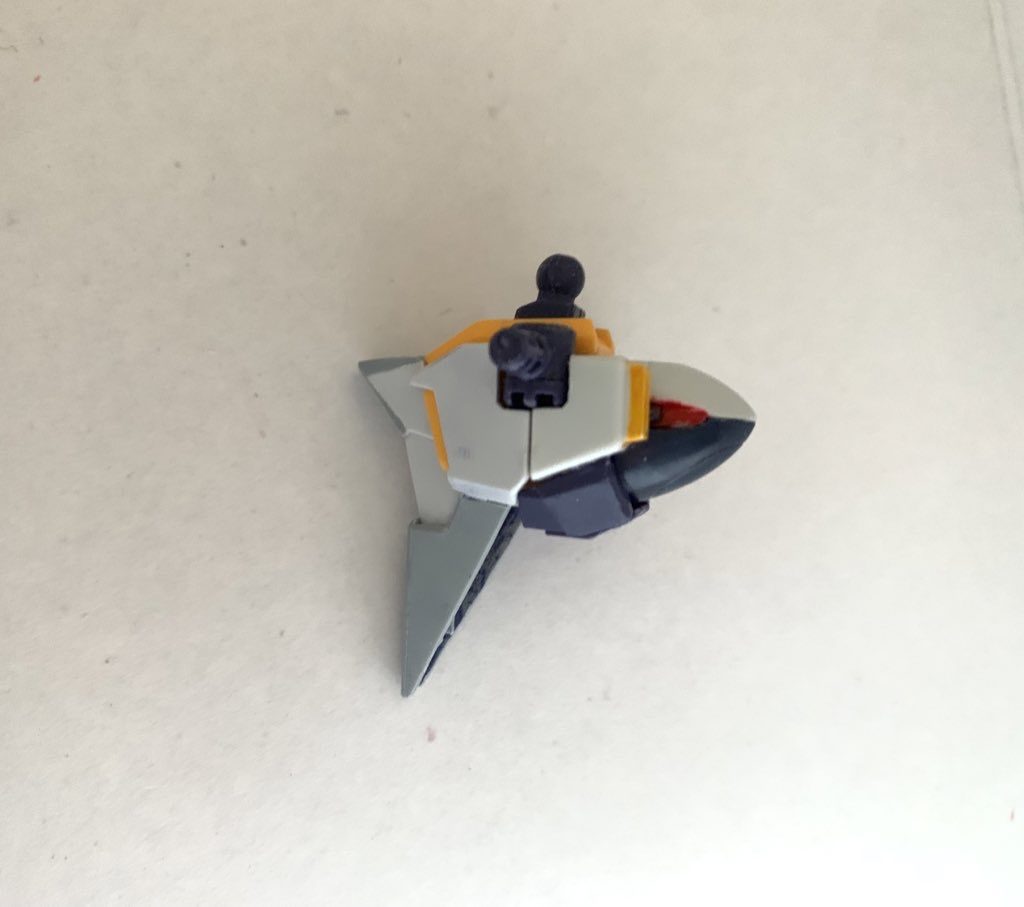 胴体塗装前の写真　HGフルドドⅡのパーツとウーンドウォートのパーツ、コクピット下の突起はプラ板で作り替えています。