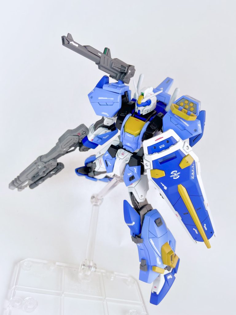 肩のミサイルも開閉できるようにがんばりました。