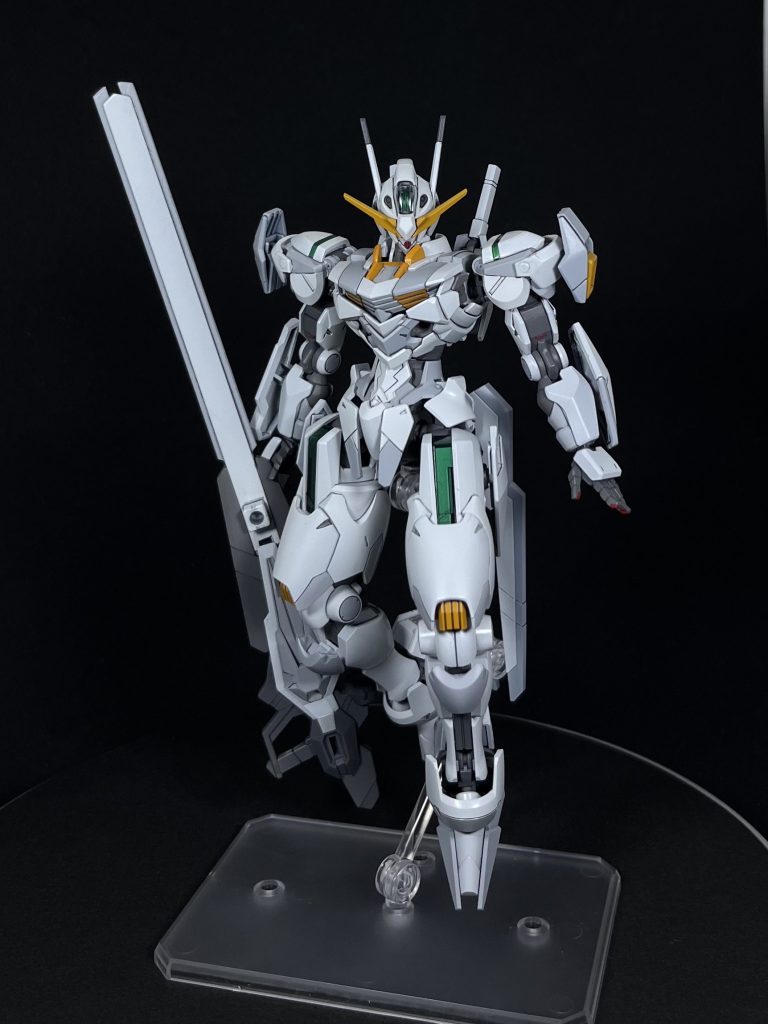 ロングバレルのガンビットを追加した形態。ロングバレルはプラ板で作成。ジャンクパーツでガンビット用の接続ジョイントをいくつか追加しました。