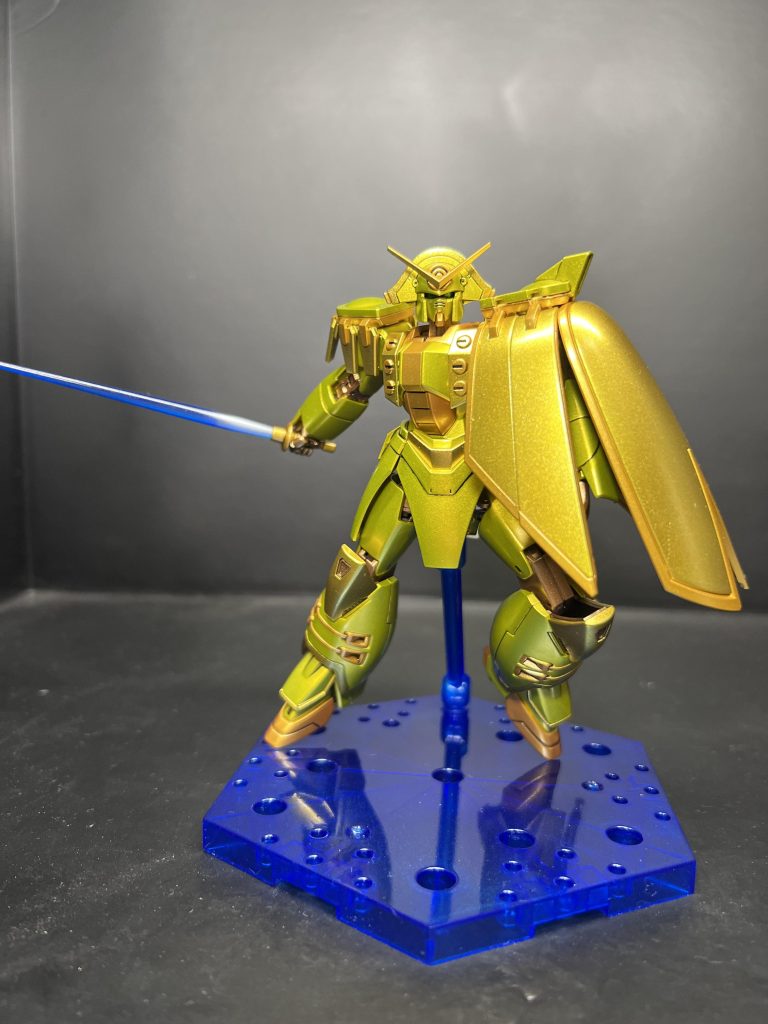 サーベル部分は珍しく少しグラデにチャレンジしました