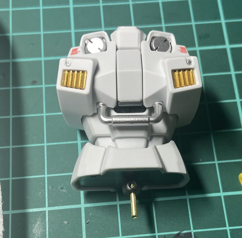 最後にこれからトールギスF EWを作られる方へ(ちょっとブーム過ぎてるかもですが😅‥‥)腰は作る途中で補強をオススメします。もしくは折れた後でも、真鍮線で割と簡単に修復できるので安心してください。翼重そうだもんね‥‥腰痛にもなるよね笑笑