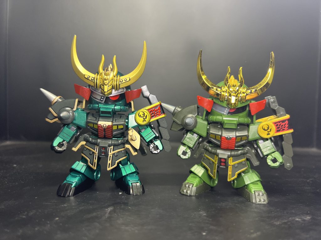 成型色だと濃いのでメタリックグリーンで塗装して各所縁どりもゴールドにして豪華さをアップしてみました