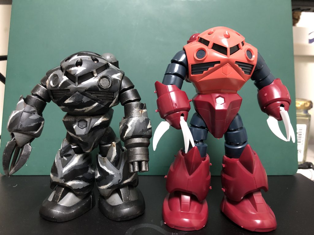 HGとの比較すると小さくなったと分かります。脚をハの字に開けなかったので、次回までの課題とします。