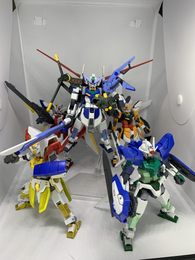 これにて主役機5体集合です。さ、アーマーに取り掛かるぞー!あとは当然敵もね。次は敵がきそうな気がする。