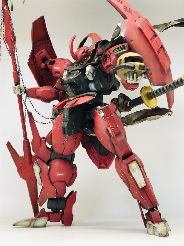 戦国仕様…?またよくわからない厨二病ガンプラを作ってしまった…😨私、水星の魔女は観てないですが…このダリルバルデ、カラーが武者ガンダムっぽくないですか?ってことで戦国仕様になりました🥸昔、ゲーム好きの嫁と娘が戦国無双でイケメンキャラを選んで2人でよく遊んでましたわ…私はパパ下手くそ!と娘にコントローラーを取られ仲間に入れてもらえず眺めてるだけでしたが…😢