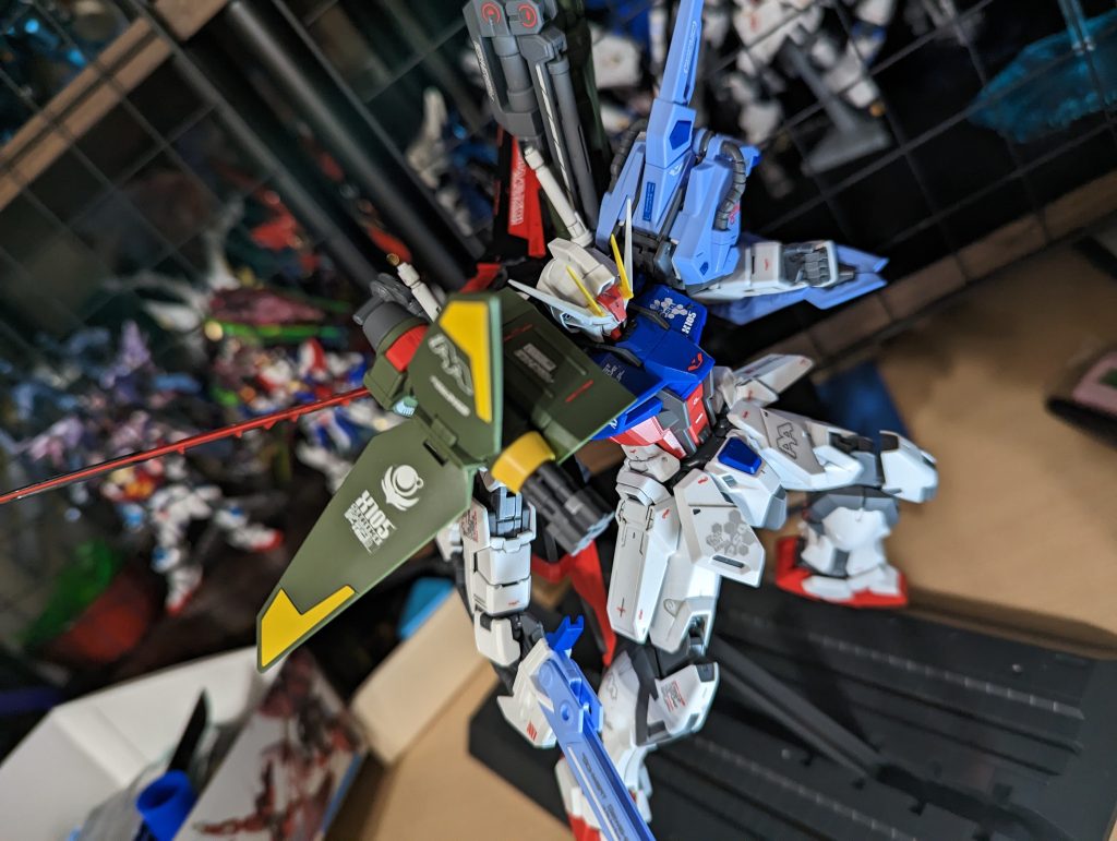 斜め上からも…