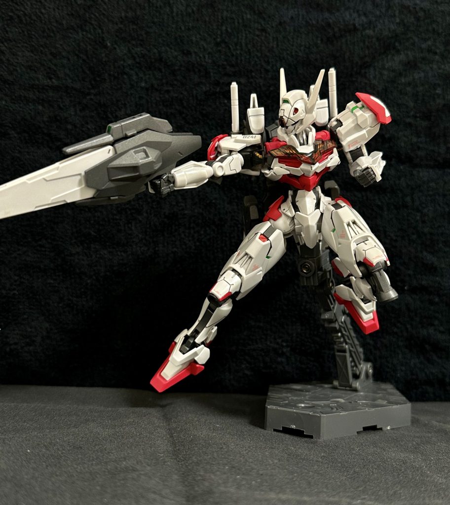 このポージングカッコいいですね。