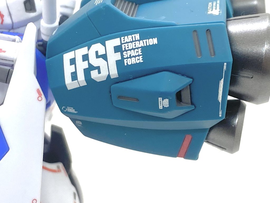 普段はあまり大きい目のデカールは使わないのですが・・・ブースターポッドの横にはかなり大きめのデカールを貼ってアピールしています(笑)。