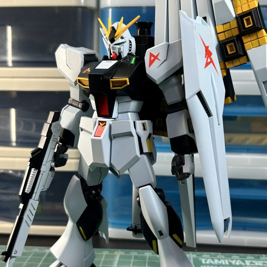 プレミアムバンダイ限定 MG 1/100 νガンダム HWS Ver. Ka