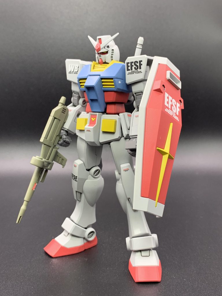 武装を外してノーマル状態のガンダムにもできます