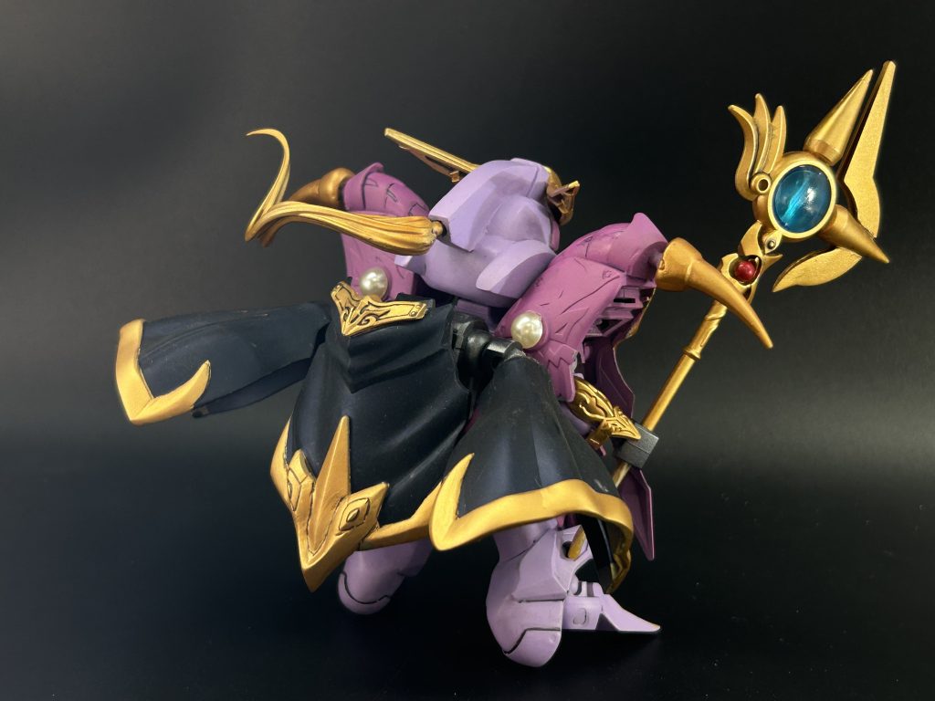 足パーツはグラスパードラゴンの首部分を使っていて、バイアランの特徴的な足を再現しています!あ、後ろ髪はトーカイテイオーから拝借しましたw