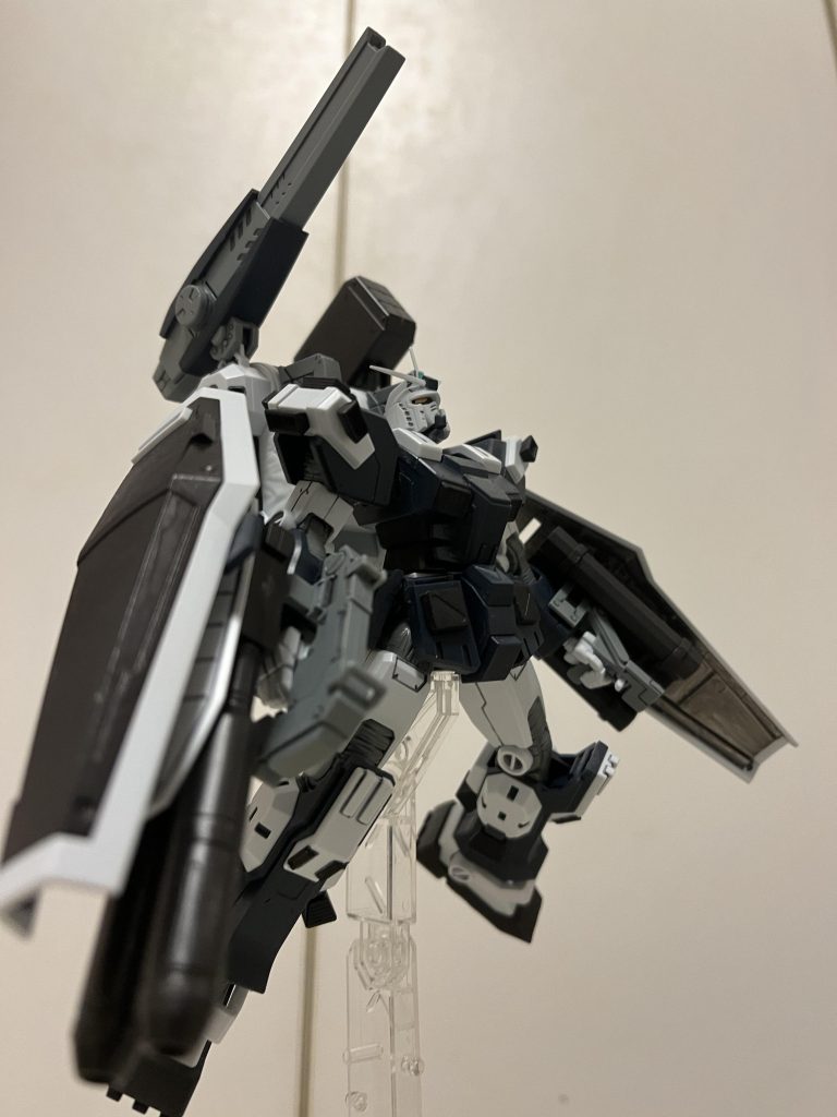 FAガンダムは1枚だけ。謎飛翔ポーズ。前の投稿はコチラ