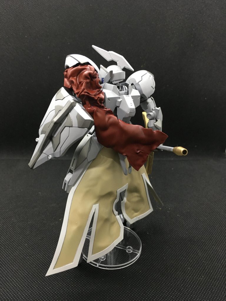 肩部と腰部のマントはプラ板で自作しました‼️