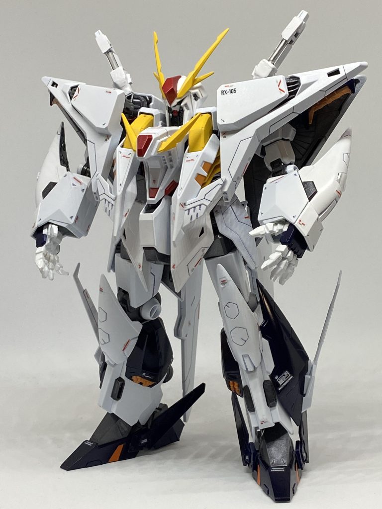 LEDを点灯していない状態。あくまで飾れるアクションフィギュアとして作りたかったので、点灯に必要なコードは取り外せる構造になっています。マーキングは水転写、シール式の両方を採用。シールのマーキングはめくれて来てしまったものもあるので、今は剥がしております。