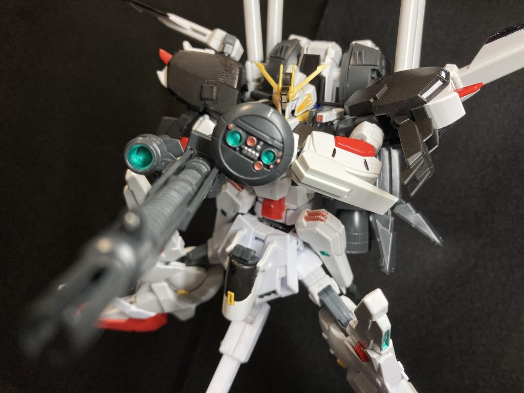 ZZガンダムと別ラインでの同時開発が行われたMSらしいですねー!