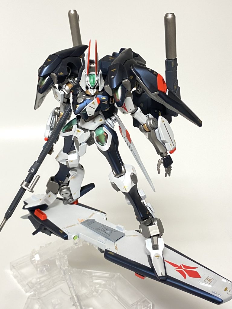 ペイル社が開発したガンダムファラクトの大気圏内高機動飛行型 飛行装備としてリフティングボード型フライトシステムを採用している。専用のリフティングボードによりMSでありながら航空戦闘機と渡り合えるほどの速度と機動性を獲得している。