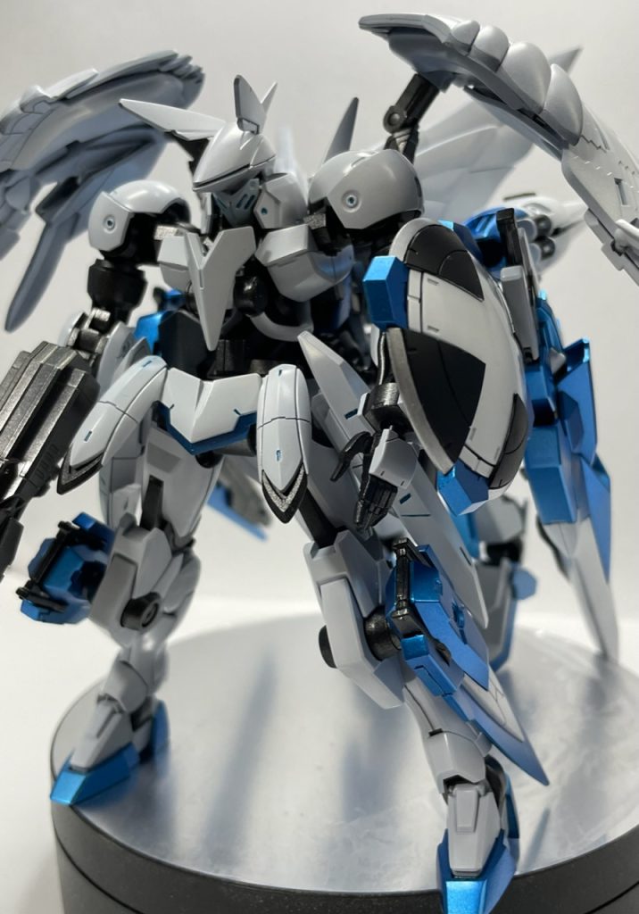 色々とてんこ盛りにはしたため、重すぎてまともにポージングが取れません