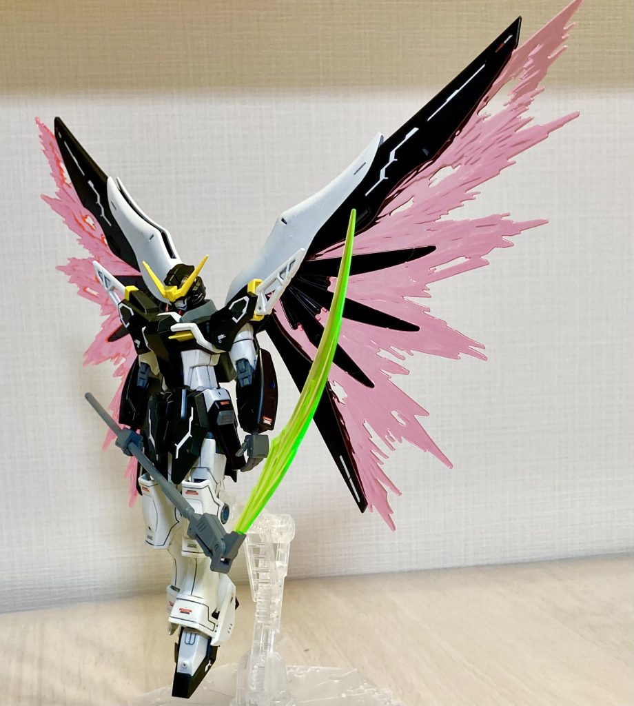 光の翼展開。やっぱりデスティニーはコレです。カッコいい。