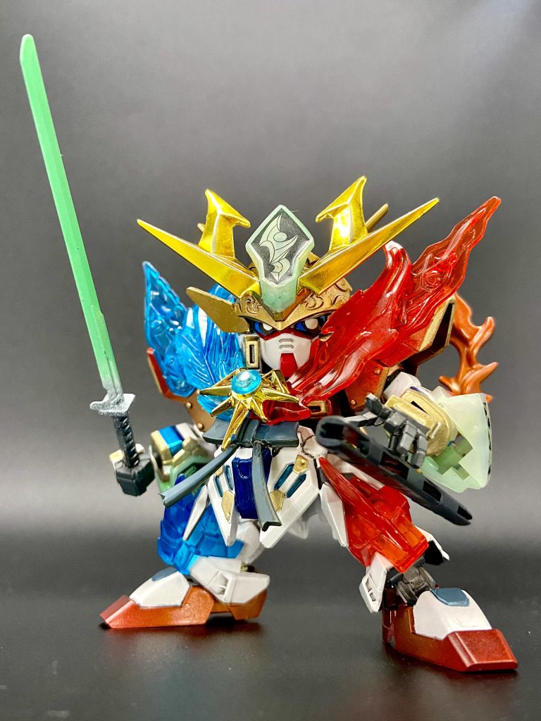 ちなみに今回はせっかくの蓄光パーツがございますので目もそれに合わせて…