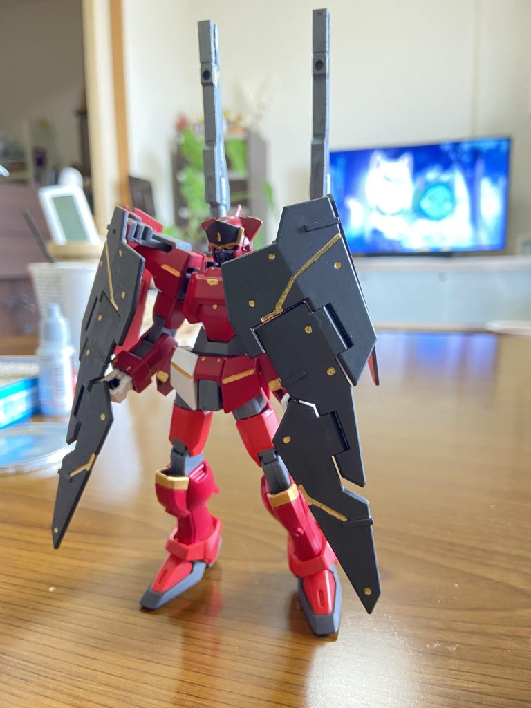 シールド、バックパック装備